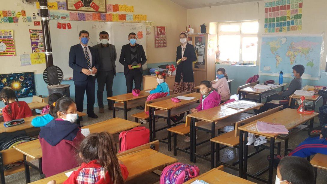 İlçe Milli Eğitim Müdürümüz Sayın Mustafa KIRAÇ ve Şube Müdürümüz Sayın İsmail ÖNCEL'in Okul Ziyaretleri